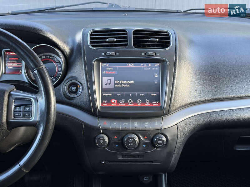 Позашляховик / Кросовер Dodge Journey 2015 в Львові