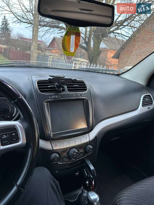 Внедорожник / Кроссовер Dodge Journey 2013 в Любаре