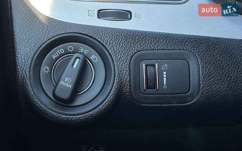 Внедорожник / Кроссовер Dodge Journey 2017 в Львове