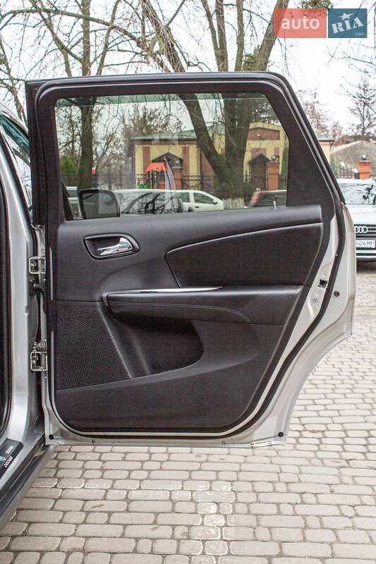 Позашляховик / Кросовер Dodge Journey 2013 в Харкові фото 14 Позашляховик / Кросовер Dodge Journey 2013 в Харкові