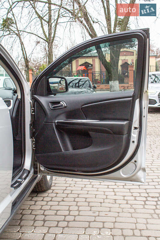 Позашляховик / Кросовер Dodge Journey 2013 в Харкові фото 15 Позашляховик / Кросовер Dodge Journey 2013 в Харкові