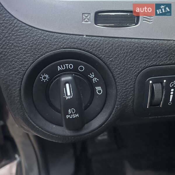 Позашляховик / Кросовер Dodge Journey 2012 в Харкові