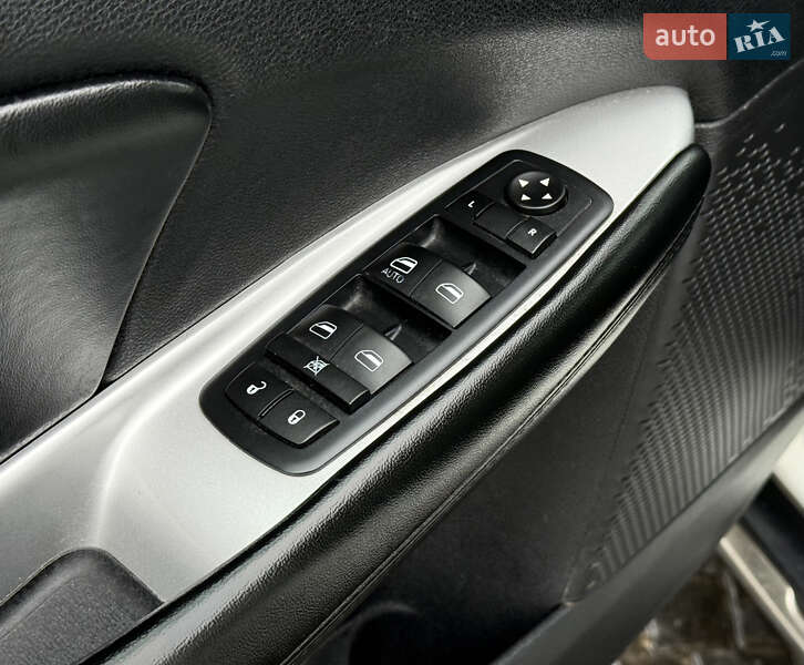 Внедорожник / Кроссовер Dodge Journey 2015 в Днепре