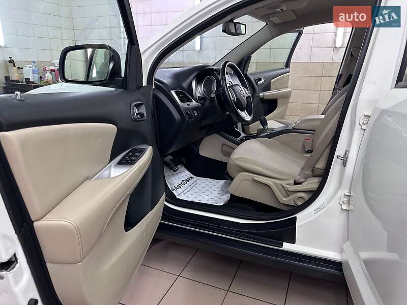 Внедорожник / Кроссовер Dodge Journey 2014 в Сумах