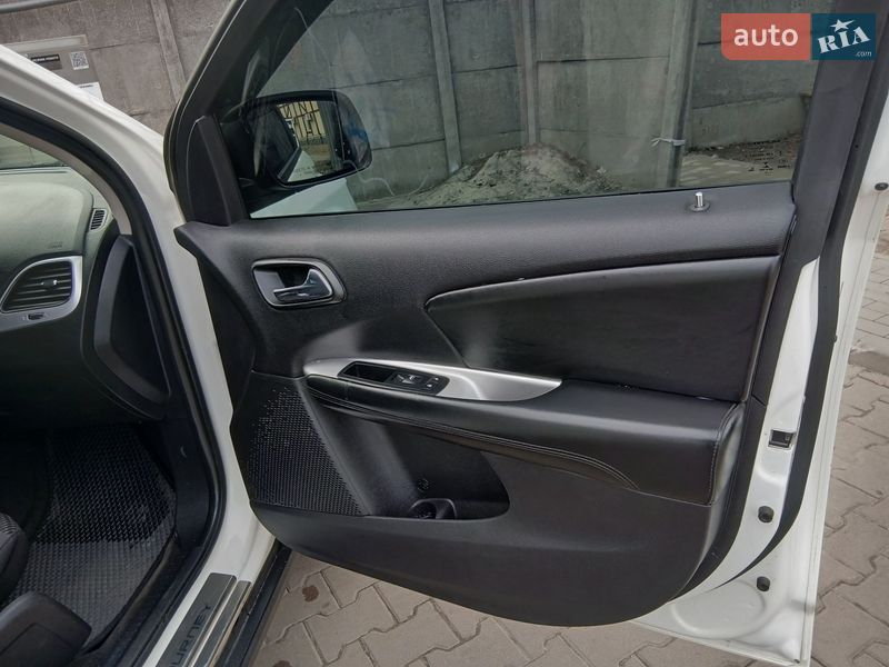 Внедорожник / Кроссовер Dodge Journey 2014 в Киеве