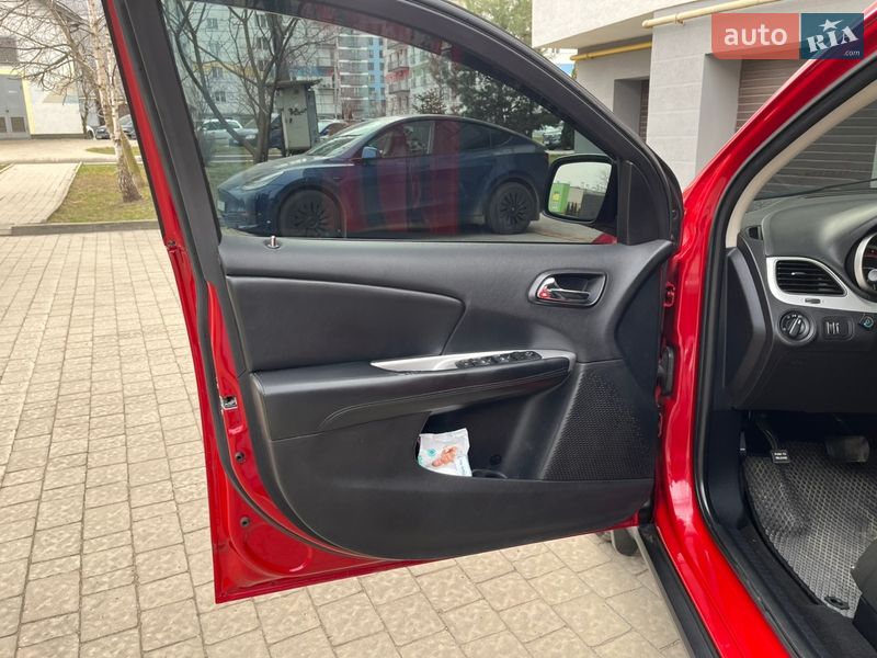 Внедорожник / Кроссовер Dodge Journey 2014 в Ивано-Франковске