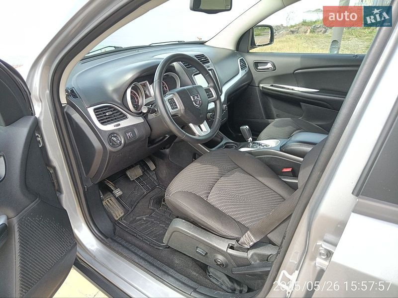Внедорожник / Кроссовер Dodge Journey 2015 в Кривом Роге