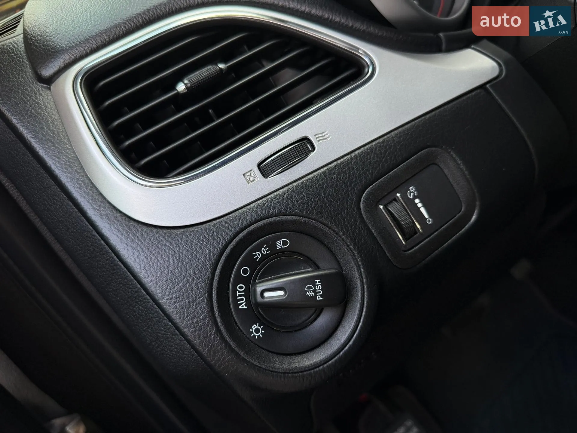 2018 Dodge Journey - мініатюра 42