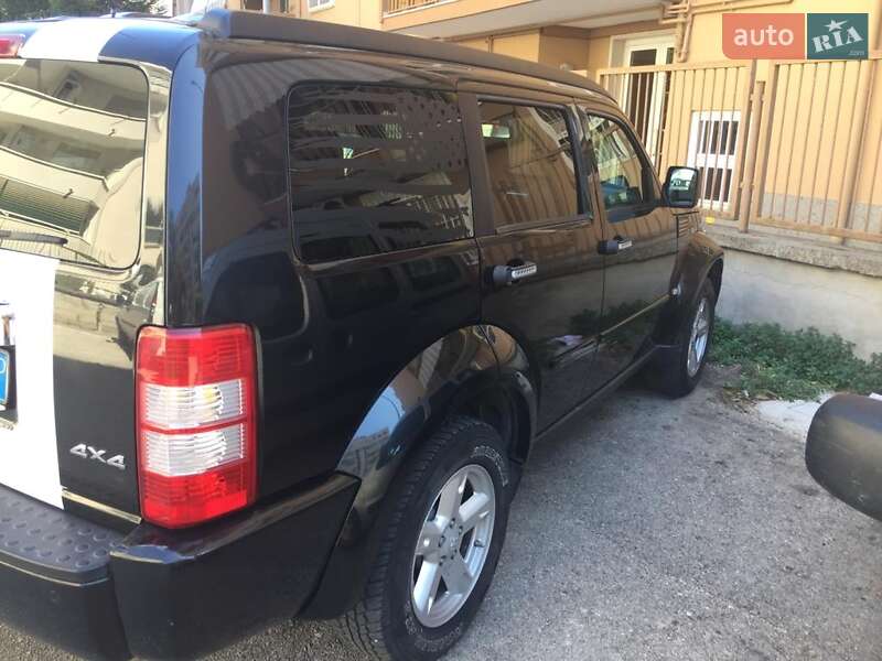 Внедорожник / Кроссовер Dodge Nitro 2007 в Черкассах