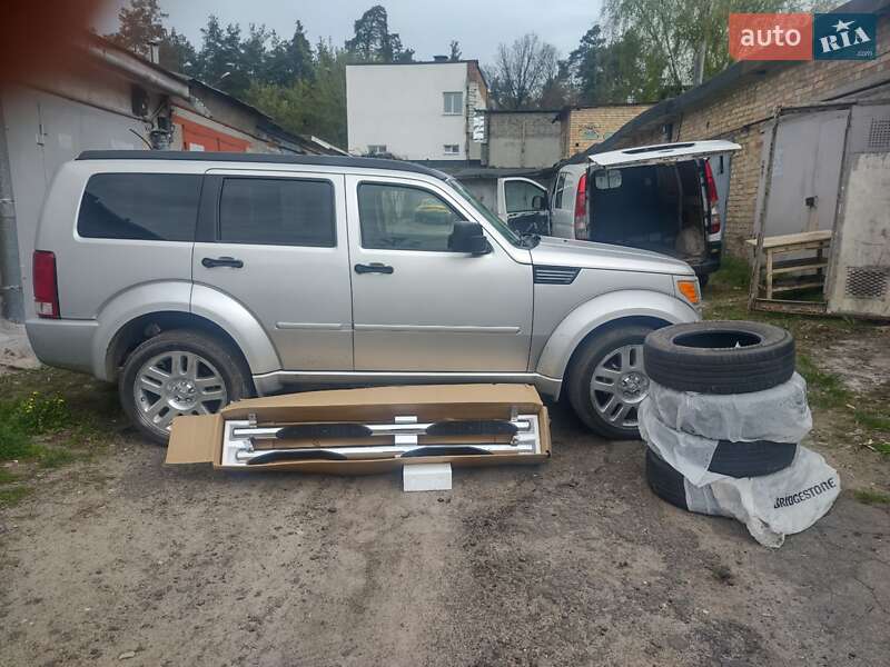 Внедорожник / Кроссовер Dodge Nitro 2007 в Киеве