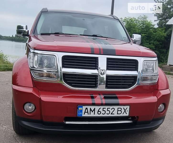 Внедорожник / Кроссовер Dodge Nitro 2008 в Бердичеве