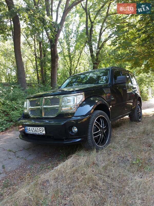 Внедорожник / Кроссовер Dodge Nitro 2008 в 