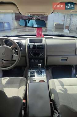 Внедорожник / Кроссовер Dodge Nitro 2007 в 