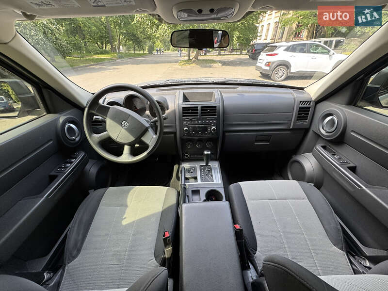 Внедорожник / Кроссовер Dodge Nitro 2007 в Киеве