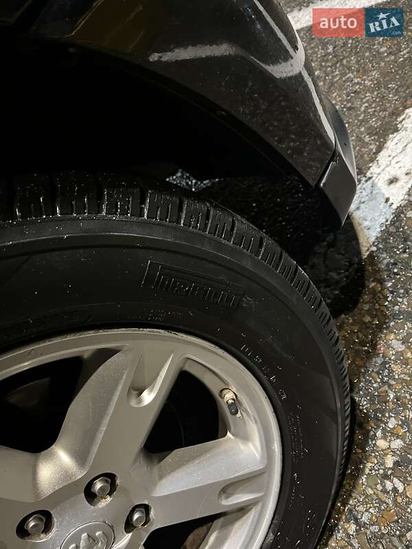 Внедорожник / Кроссовер Dodge Nitro 2008 в Черновцах