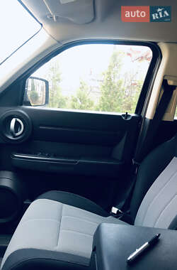 Внедорожник / Кроссовер Dodge Nitro 2007 в Львове