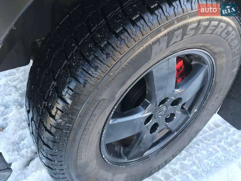 Внедорожник / Кроссовер Dodge Nitro 2007 в Киеве