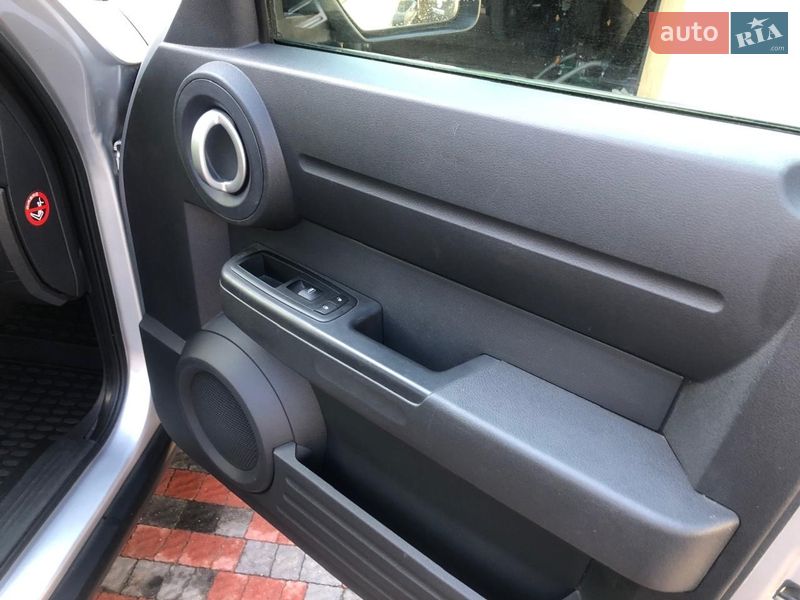 Внедорожник / Кроссовер Dodge Nitro 2007 в Львове