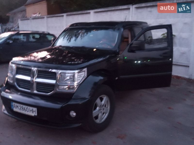 Позашляховик / Кросовер Dodge Nitro 2008 в Житомирі