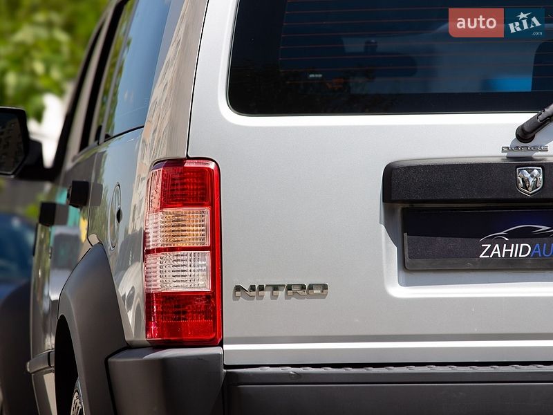 Внедорожник / Кроссовер Dodge Nitro 2007 в Львове
