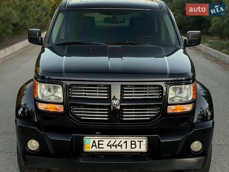 Внедорожник / Кроссовер Dodge Nitro 2008 в Днепре