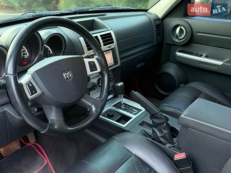 Внедорожник / Кроссовер Dodge Nitro 2008 в Днепре