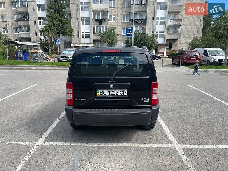 Позашляховик / Кросовер Dodge Nitro 2007 в Львові