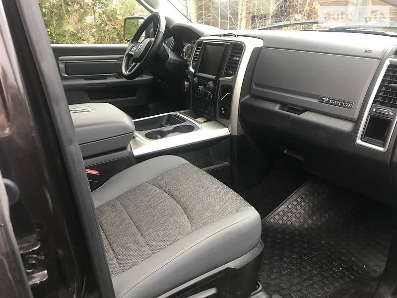 Пікап Dodge RAM 1500 2016 в Ужгороді