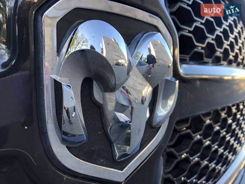 Пикап Dodge RAM 1500 2016 в Николаеве
