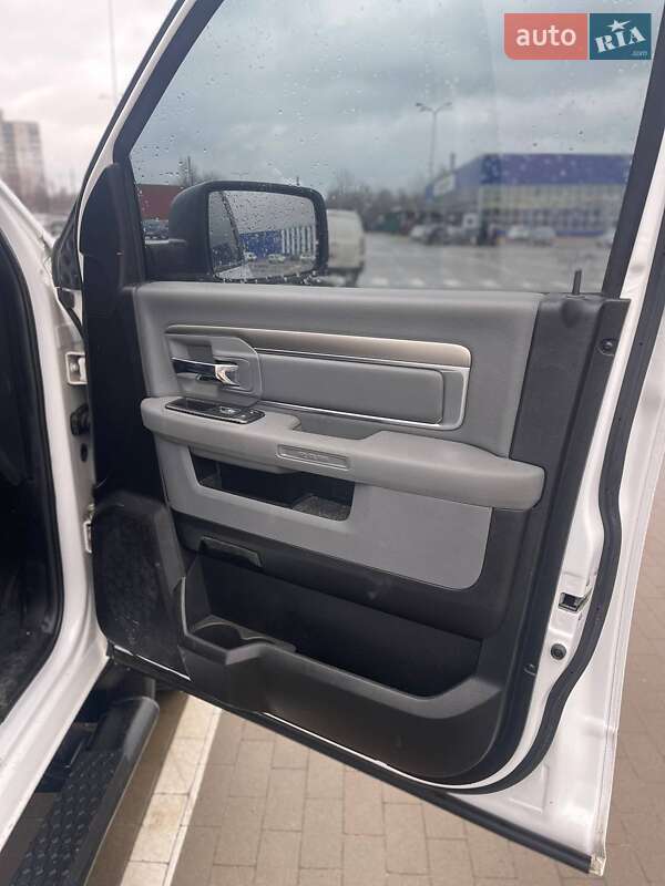 Пикап Dodge RAM 1500 2020 в Сумах