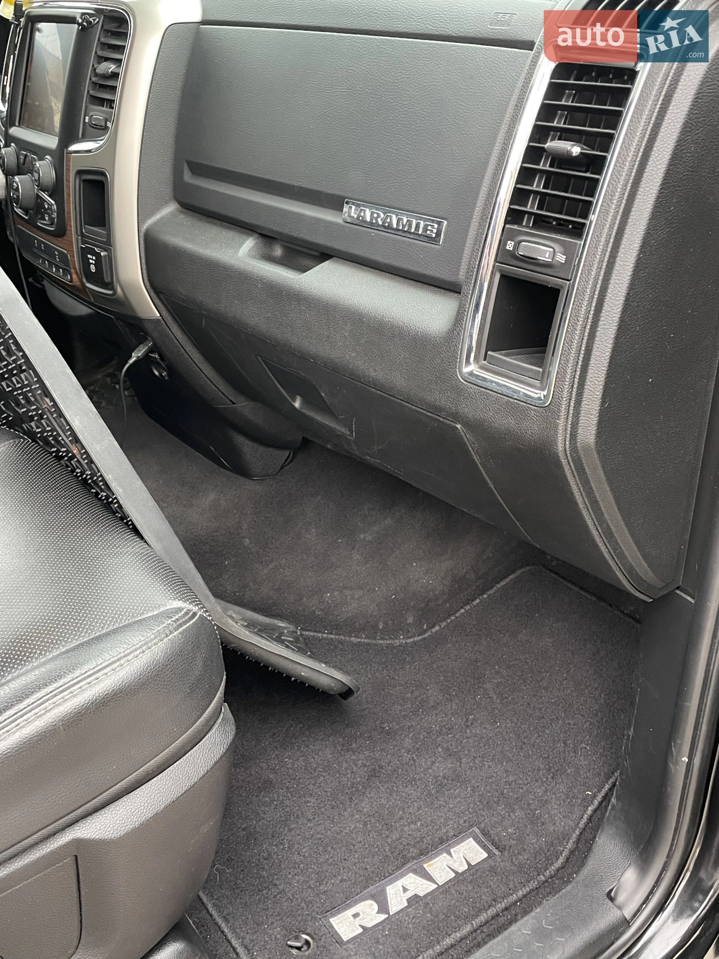 2015 Dodge RAM - мініатюра 11