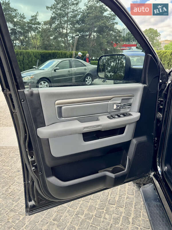 Пикап Dodge RAM 1500 2016 в Днепре