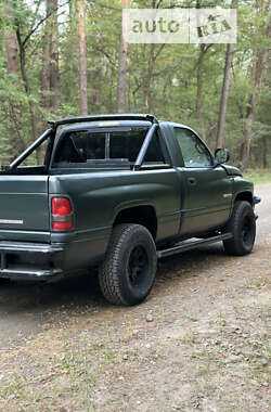 Пикап Dodge RAM 1500 2000 в 