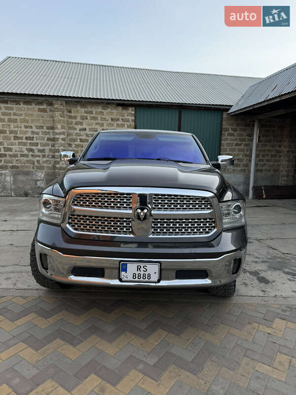 Пикап Dodge RAM 1500 2015 в Софиевке