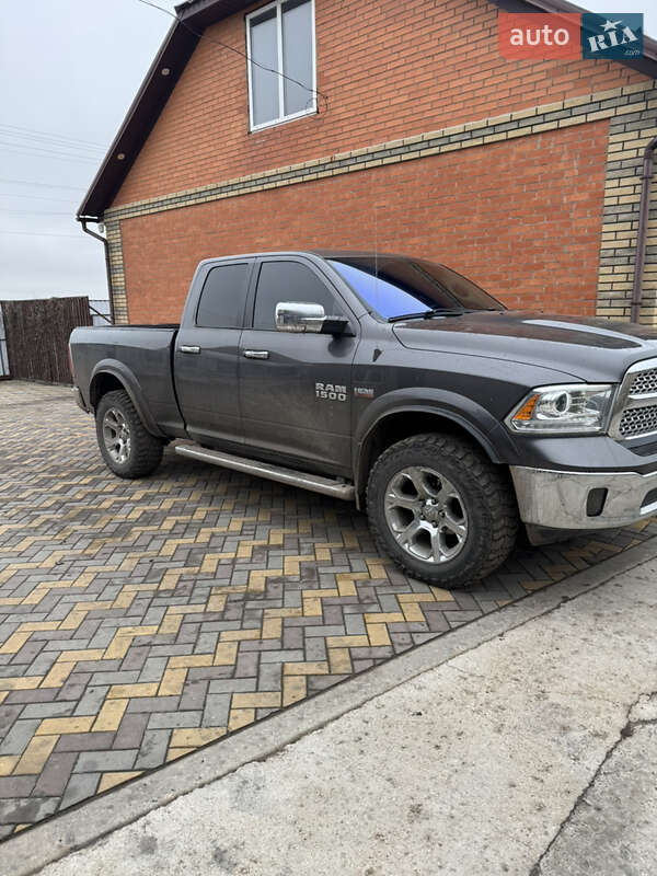 Пикап Dodge RAM 1500 2015 в Софиевке