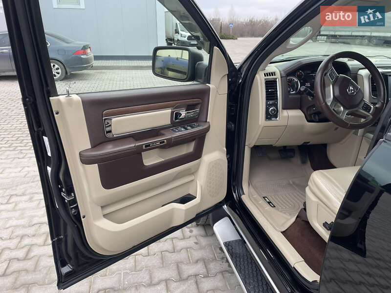 Пікап Dodge RAM 1500 2014 в Кам'янець-Подільському