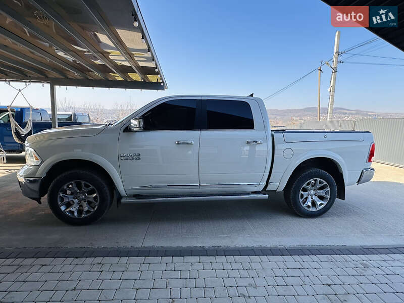 Пікап Dodge RAM 1500 2015 в Чернівцях
