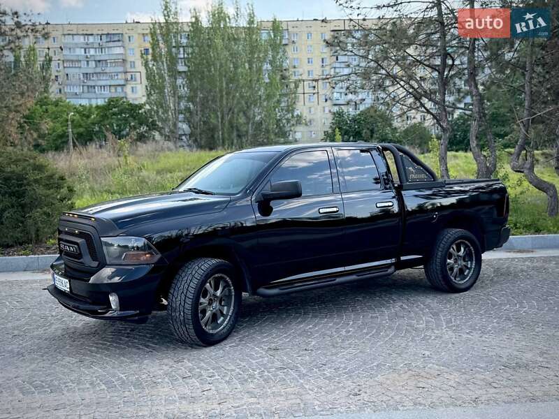 Пікап Dodge RAM 1500 2014 в Дніпрі
