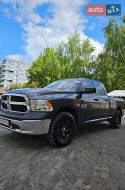 Пикап Dodge RAM 1500 2015 в 