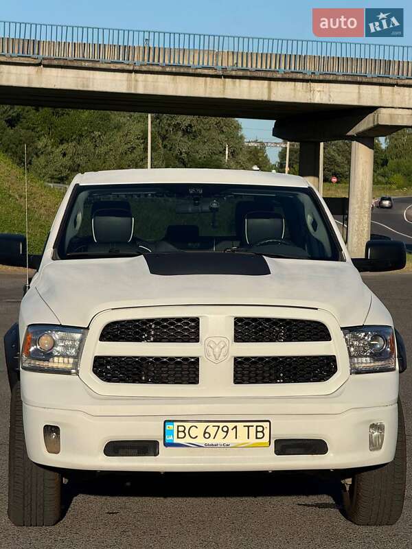 Пикап Dodge RAM 1500 2015 в Львове