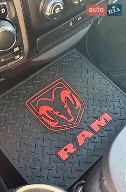 Пикап Dodge RAM 1500 2015 в 