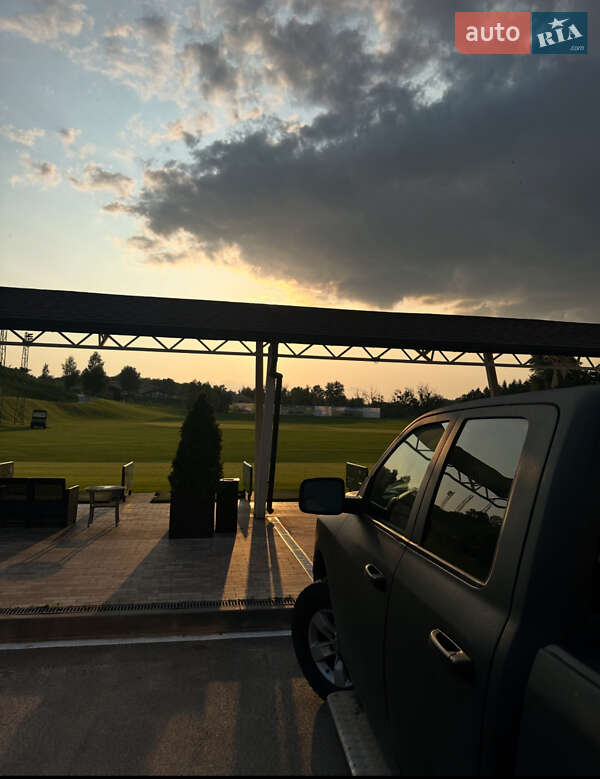 Пикап Dodge RAM 1500 2015 в Киеве