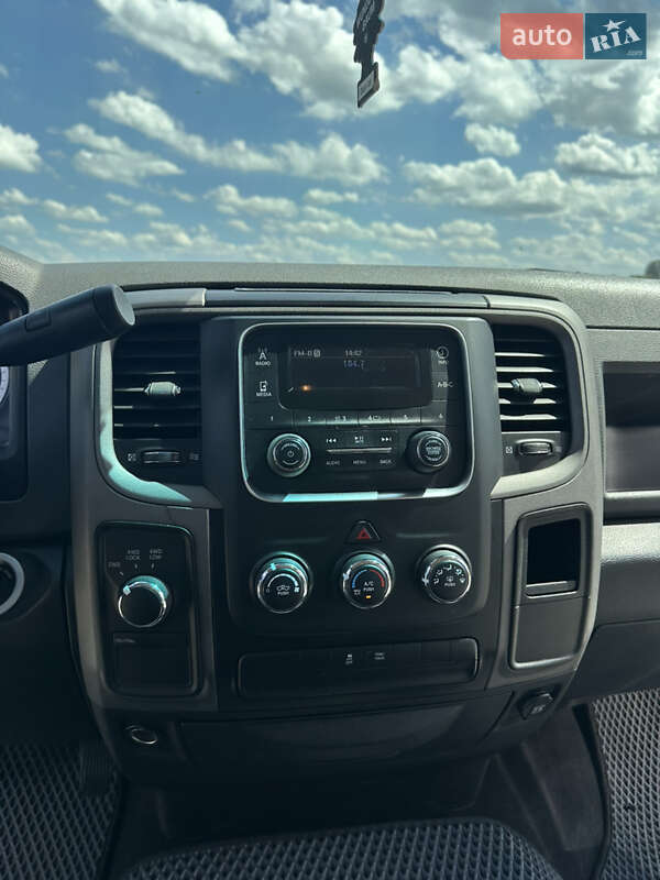 Пикап Dodge RAM 1500 2015 в Львове