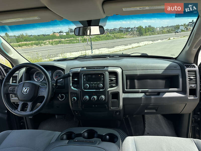 Пикап Dodge RAM 1500 2015 в Львове