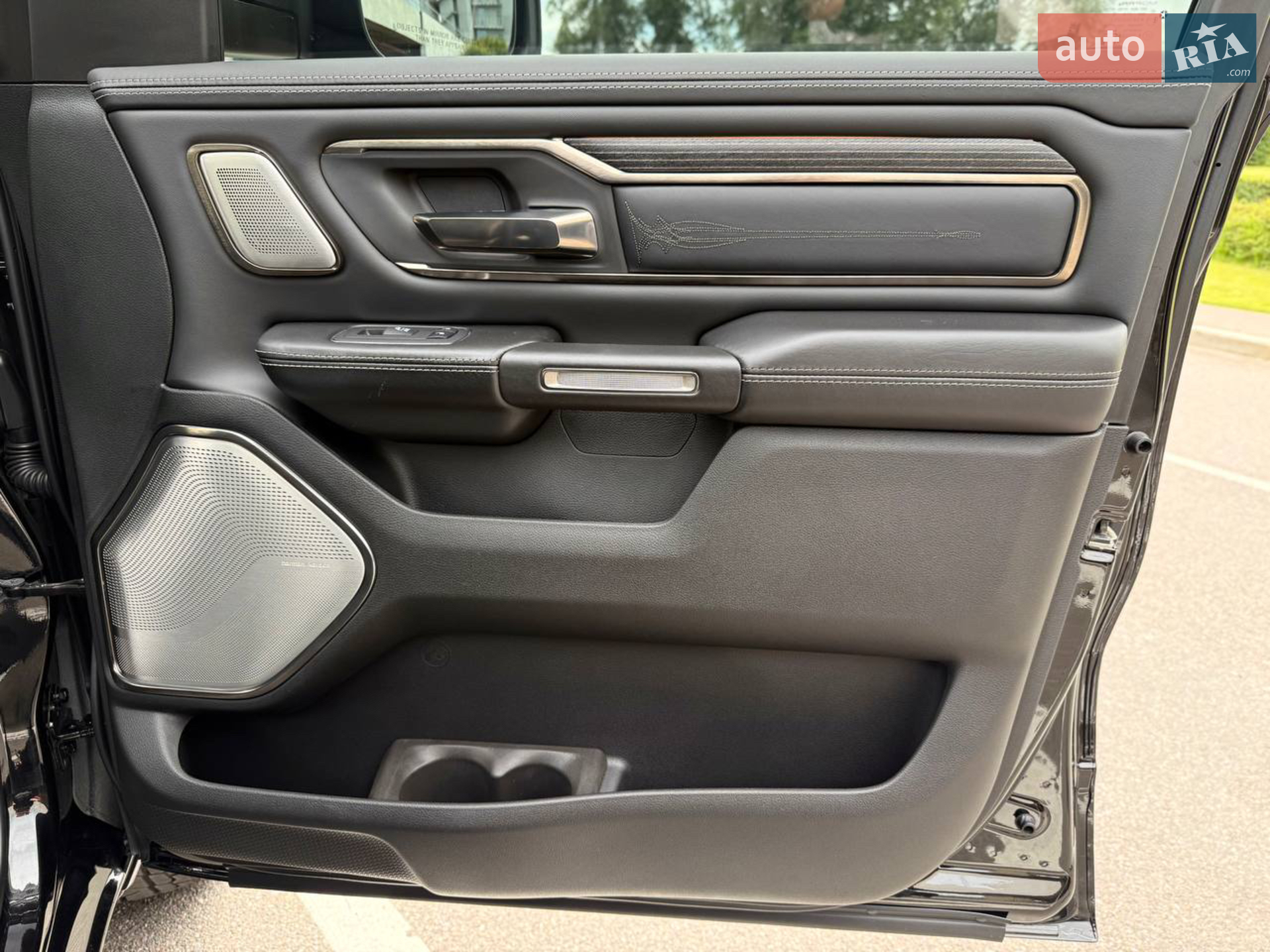 2019 Dodge RAM - мініатюра 30