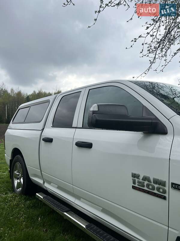 Пикап Dodge RAM 1500 2015 в Львове