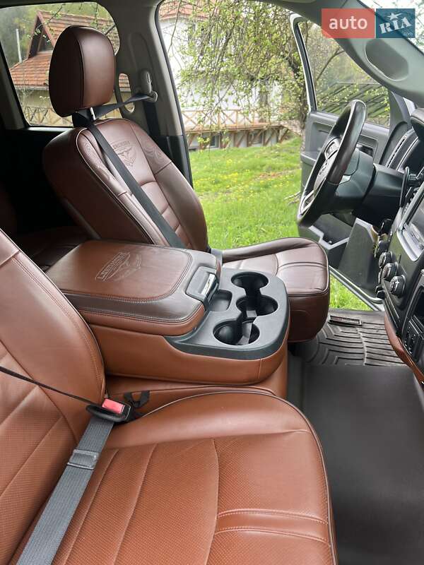 Пикап Dodge RAM 1500 2015 в Львове