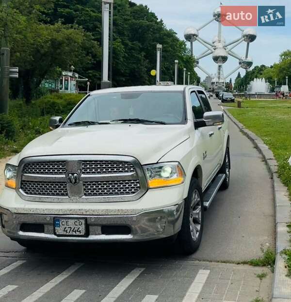 Dodge RAM 1500 2015