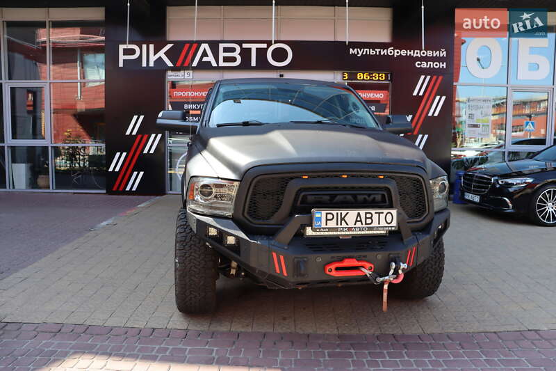 Dodge RAM 1500 2016