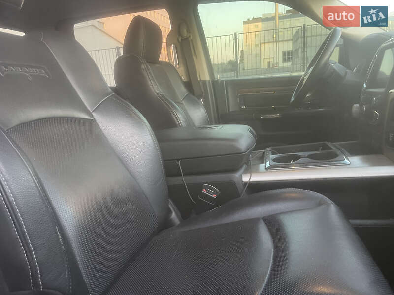 Пикап Dodge RAM 1500 2015 в Черкассах